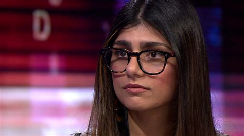 Mia Khalifa Porn Pics